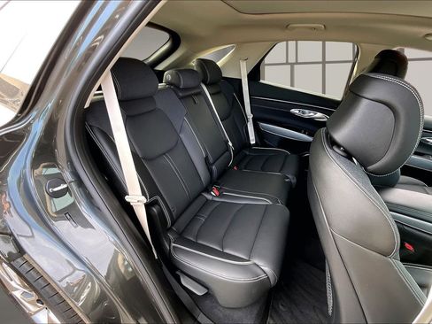 Used 2025 Genesis Electrified GV70 AWD/4WD image 25