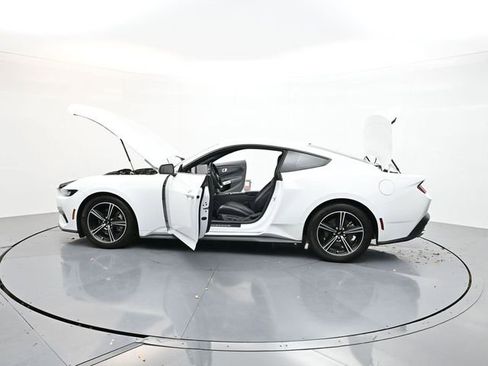 Used 2024 Ford Mustang Premium image 40