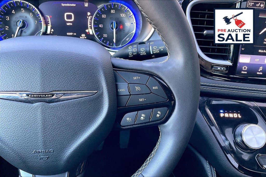Used 2025 Chrysler Pacifica Limited FWD image 19
