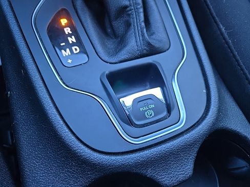 Used 2021 Jeep Cherokee Latitude image 62