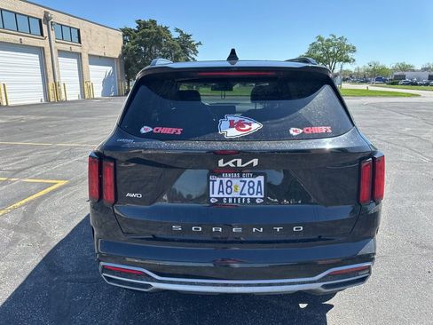 Used 2022 Kia Sorento SX image 6