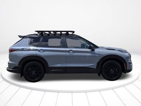Used 2026 Mitsubishi Outlander AWD image 2