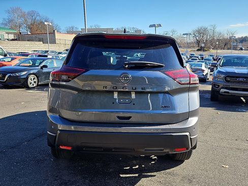 New 2026 Nissan Rogue SV image 5