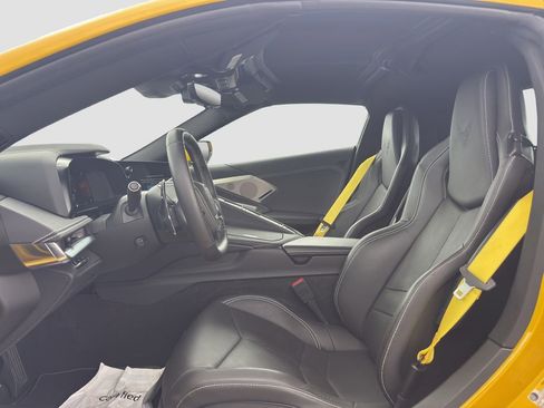 Used 2025 Chevrolet Corvette Stingray Preferred Cpe w/ Z51 Performance Package RWD image 9