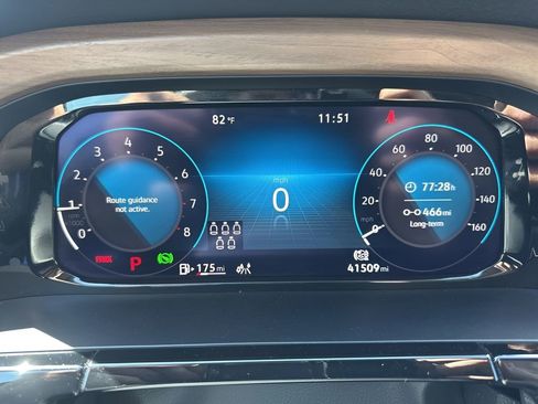 Used 2024 Volkswagen Atlas SE image 21