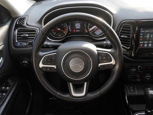 Certified 2020 Jeep Compass Latitude image 16