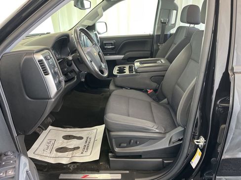 Used 2018 Chevrolet Silverado 1500 LT w/ All Star Edition AWD/4WD image 3
