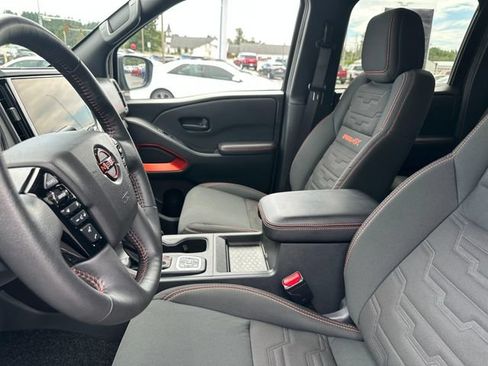 Used 2026 Nissan Frontier PRO-4X AWD/4WD image 9