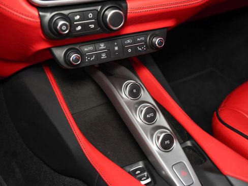 Used 2022 Ferrari Portofino M image 44