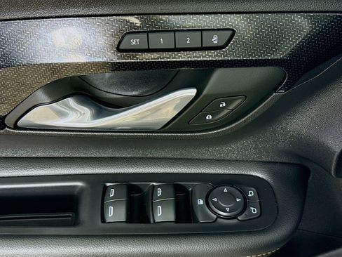 Used 2024 GMC Terrain AT4 image 20