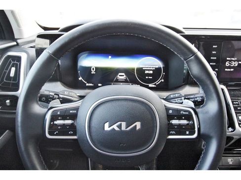 Used 2023 Kia Sorento SX Prestige AWD/4WD image 16