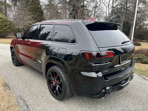 Used 2018 Jeep Grand Cherokee SRT image 8