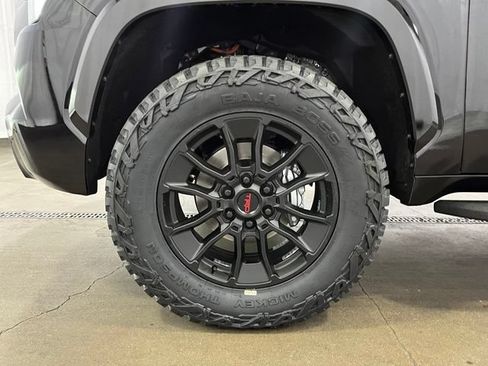 New 2026 Toyota Sequoia Platinum w/ TRD Off-Road Package AWD/4WD image 28