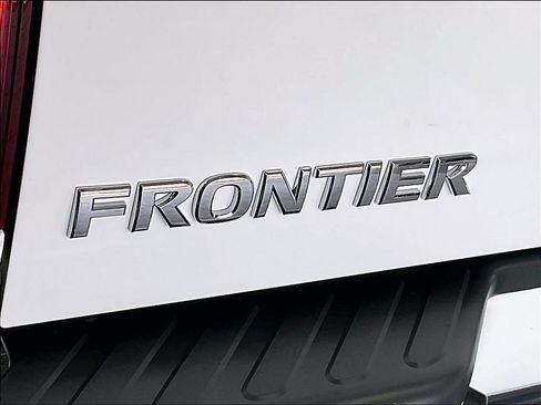 Used 2020 Nissan Frontier PRO-4X AWD/4WD image 29