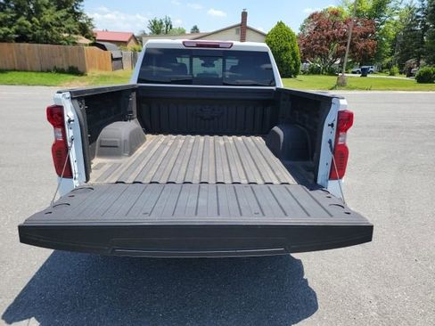 Used 2024 Chevrolet Silverado 1500 LT w/ Z71 Off-Road Package image 11