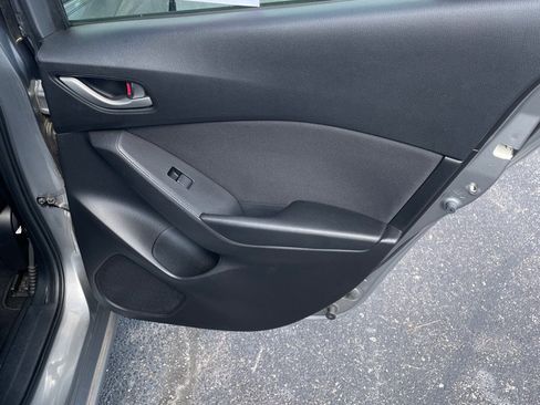Used 2015 MAZDA MAZDA3 i Sport FWD image 19