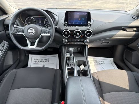 Used 2025 Nissan Sentra SV FWD image 2