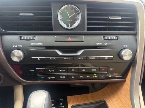 Used 2020 Lexus RX 350L Premium w/ Premium Package image 20