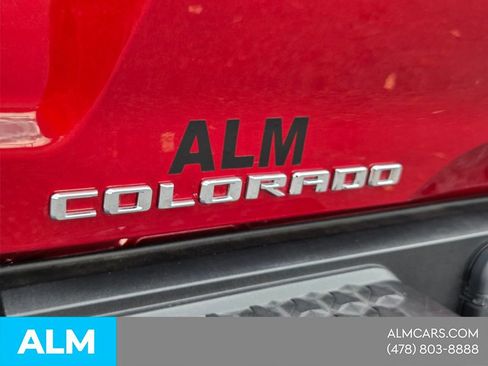Used 2024 Chevrolet Colorado Z71 w/ Z71 Convenience Package 2 AWD/4WD image 12