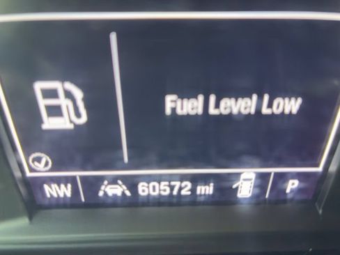 Used 2022 Chevrolet Traverse LS FWD image 20