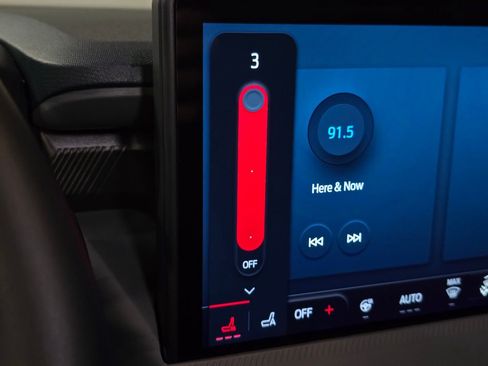 New 2025 Ford Maverick XLT w/ XLT Luxury Package image 26