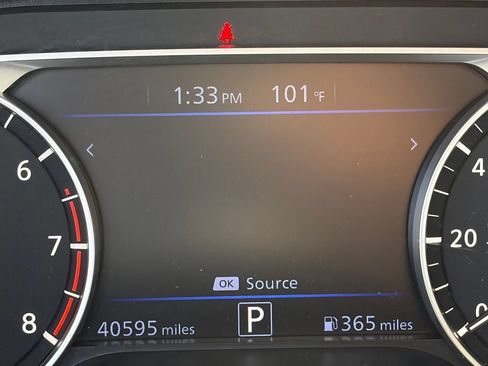 Used 2025 Nissan Altima 2.5 SV FWD image 13