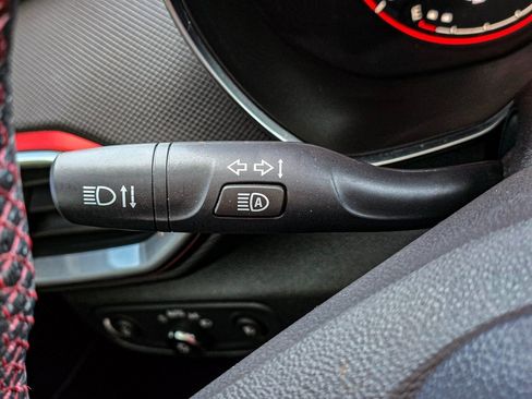 Used 2023 Chevrolet TrailBlazer RS w/ Convenience Package image 21