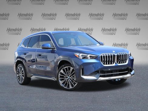 Used 2025 BMW X1 xDrive28i w/ Premium Package AWD/4WD image 2