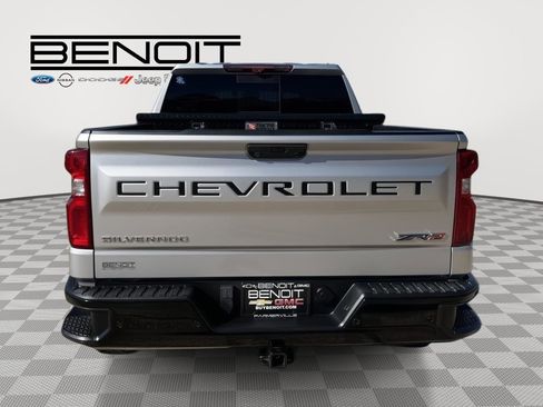 Used 2022 Chevrolet Silverado 1500 ZR2 w/ Technology Package image 6