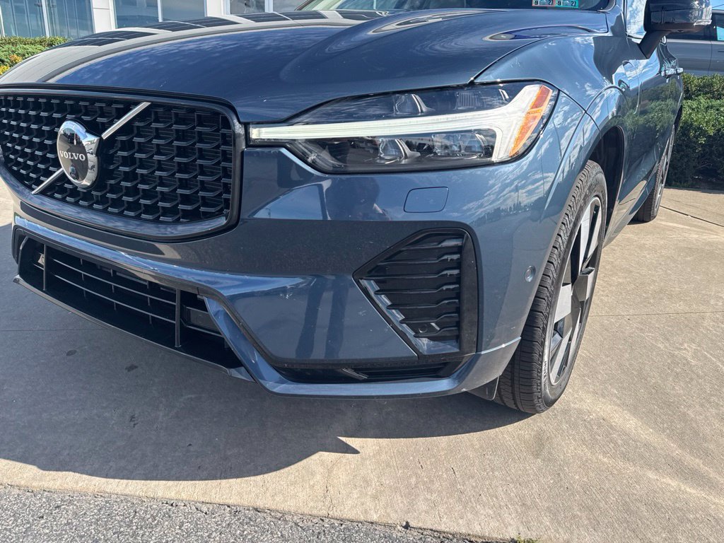 Certified 2025 Volvo XC60 T8 Plus w/ Protection Package Premier AWD/4WD image 10