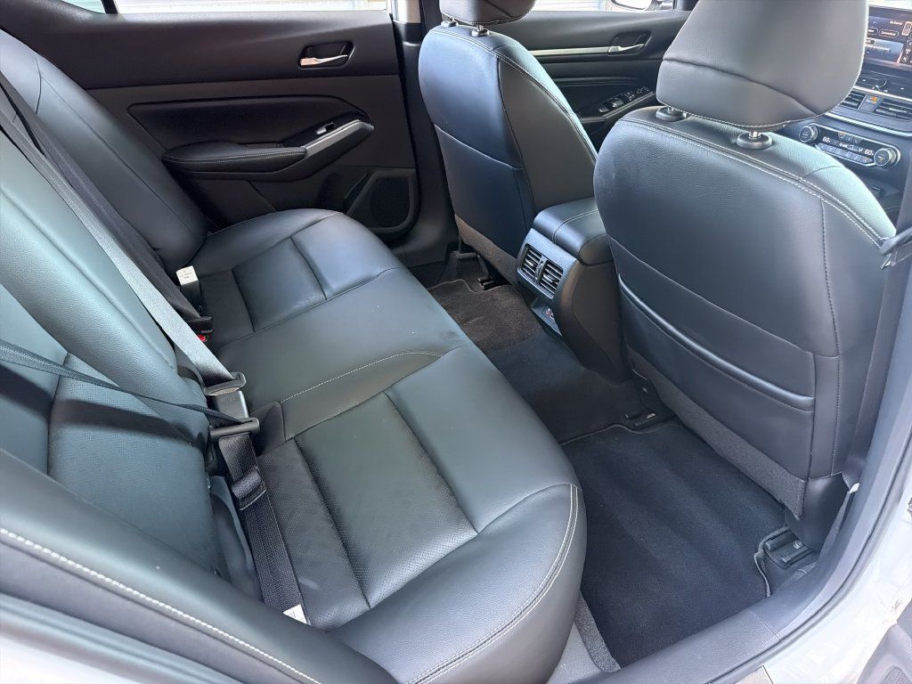 Used 2023 Nissan Altima 2.5 SL FWD image 32