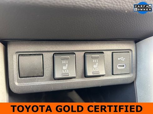 Certified 2024 Toyota Corolla Cross XLE image 17