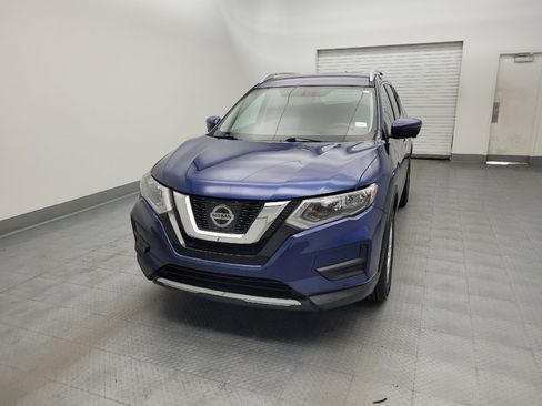 Used 2017 Nissan Rogue SV w/ SV Premium Package AWD/4WD image 15