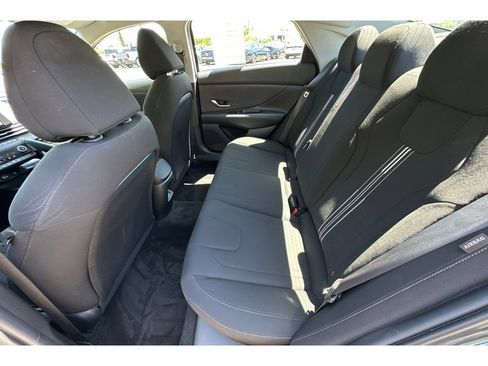 Used 2024 Hyundai Elantra SEL FWD image 14