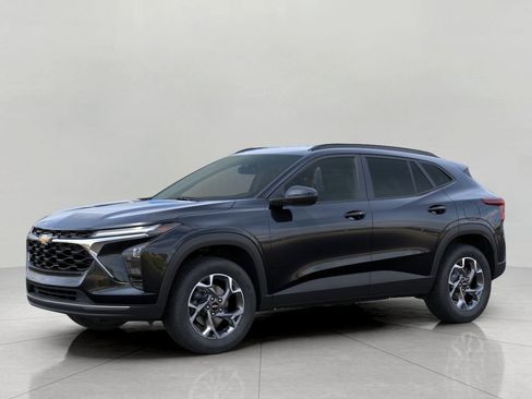 New 2026 Chevrolet Trax LT w/ Sunroof Package image 2