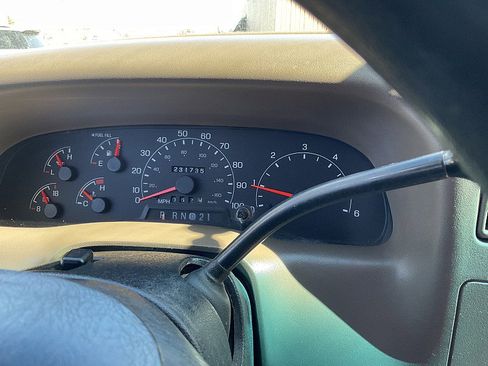 Used 2000 Ford F350 XL image 15