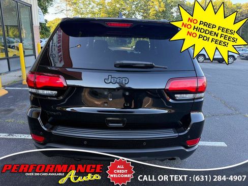Used 2019 Jeep Grand Cherokee Laredo AWD/4WD image 16