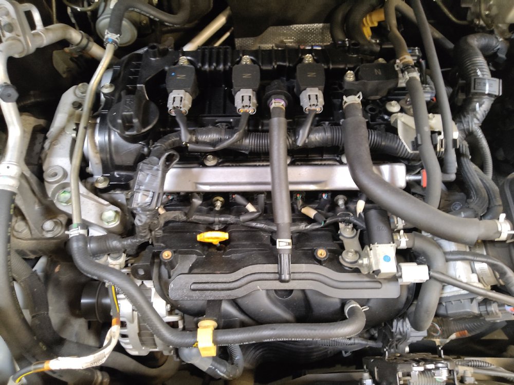 Used 2019 Nissan Kicks SR FWD image 30