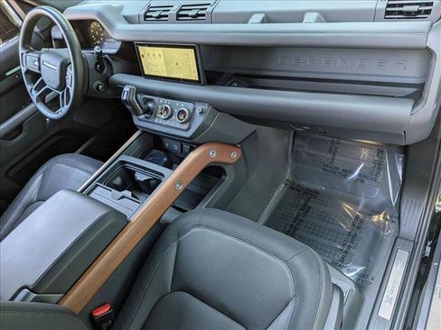 Certified 2023 Land Rover Defender 110 X-Dynamic SE image 23