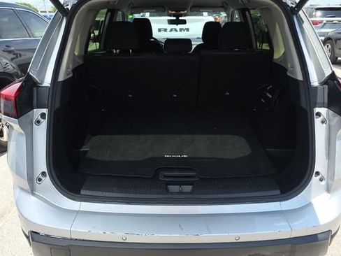 Used 2024 Nissan Rogue SV FWD image 22