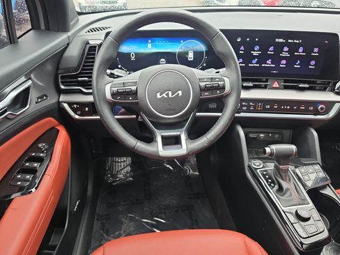 Certified 2025 Kia Sportage SX FWD image 13