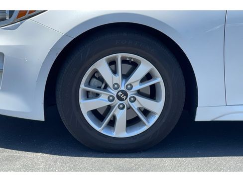 Used 2016 Kia Optima LX FWD image 7