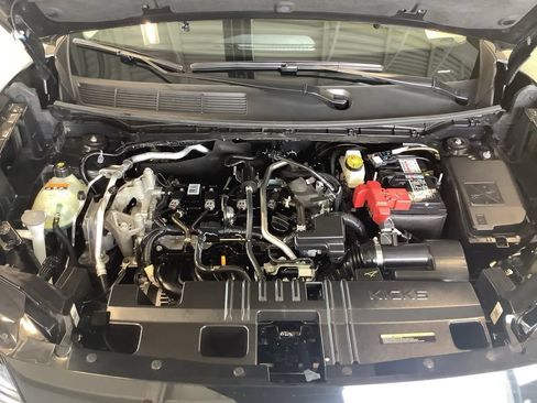 Used 2025 Nissan Kicks S AWD/4WD image 19