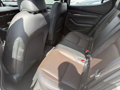 New 2026 MAZDA MAZDA3 Hatchback w/Premium Plus Pkg image 25