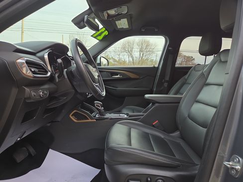 Used 2021 Chevrolet TrailBlazer ACTIV w/ Technology Package image 12