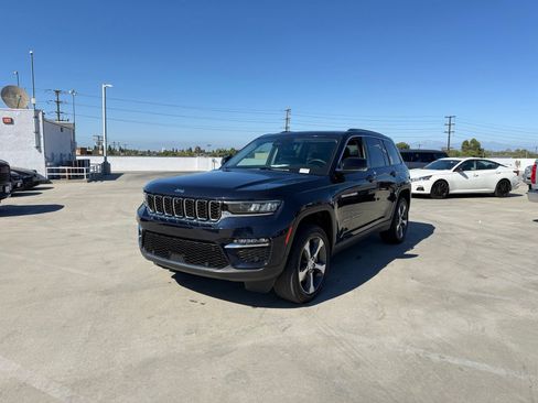 Used 2023 Jeep Grand Cherokee 4WD 4xe w/ Luxury Tech Group II image 1