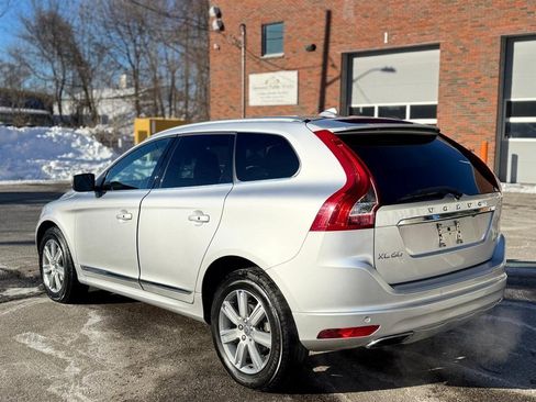 Used 2017 Volvo XC60 T5 Inscription w/ Preferred Option Package image 4