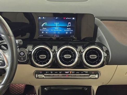 Used 2021 Mercedes-Benz GLA 250 4MATIC image 18