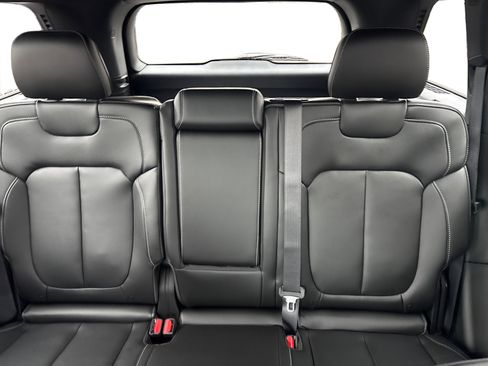 New 2026 Jeep Grand Cherokee Limited image 17