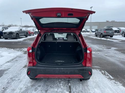 Used 2022 Toyota Corolla Cross LE image 10